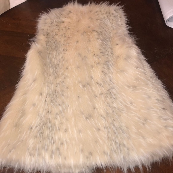 Rachel Zoe faux fur vest - Picture 7 of 10